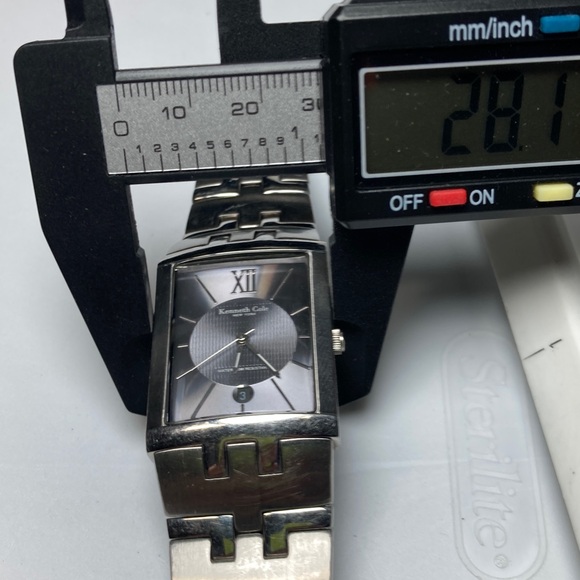 Kenneth Cole New York watch, stainless, gray dial, new battery - Picture 14 of 16